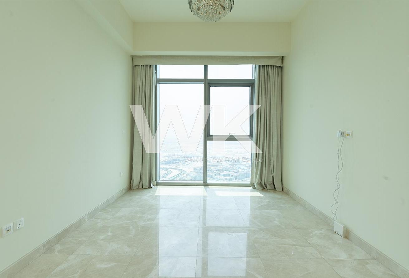 High Floor / Burj and Creek View / 4BR Furnished photo 12