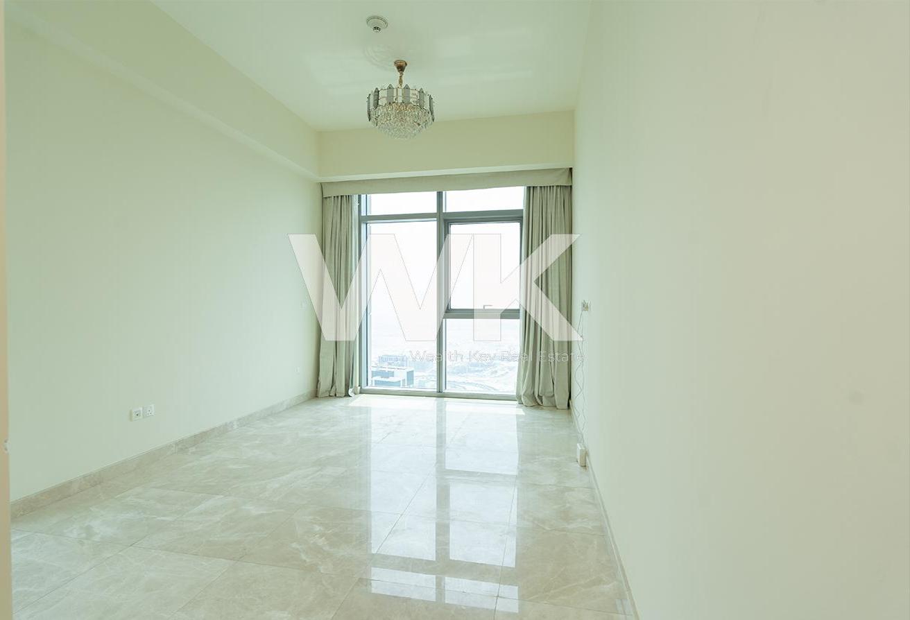 High Floor / Burj and Creek View / 4BR Furnished photo 8