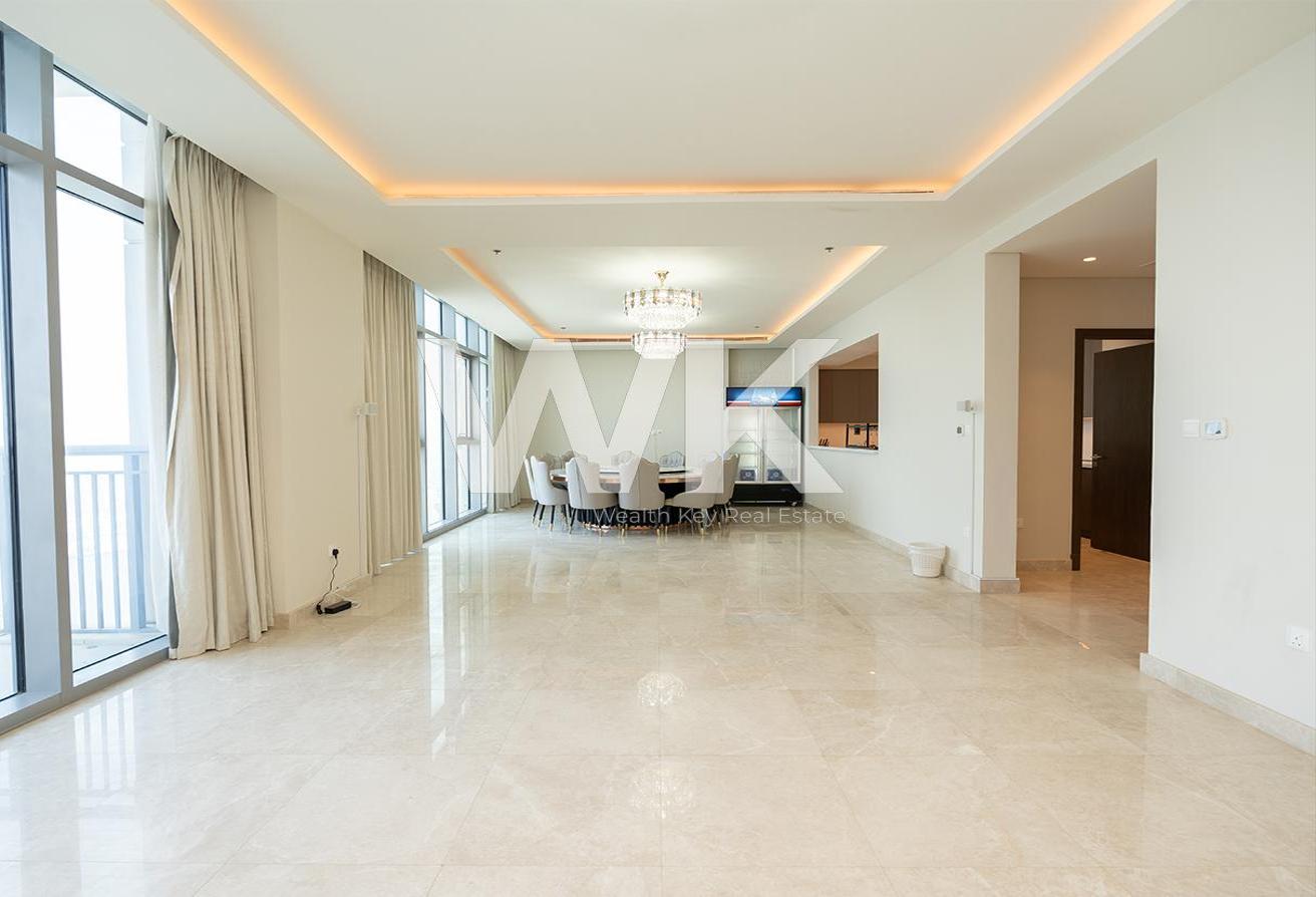 High Floor / Burj and Creek View / 4BR Furnished photo 6