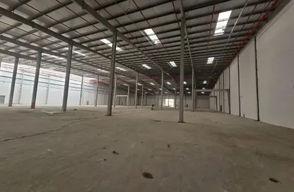 Warehouse - Studio - 4 Bathrooms for rent in Al Sajaa Industrial - Al Sajaa - Sharjah