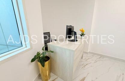 Office Space - Studio - 1 Bathroom for rent in Fatima Mohammad Ahmad Bin Suleiman Building - Al Raffa - Bur Dubai - Dubai
