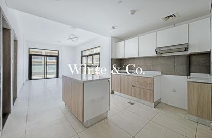 Apartment - 1 Bedroom - 2 Bathrooms for rent in La Perla Blanca - District 15 - Jumeirah Village Circle - Dubai