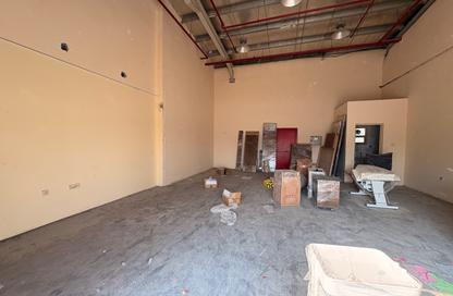 Warehouse - Studio - 1 for rent in Ali Mousa Building - Al Sajaa Industrial - Al Sajaa - Sharjah