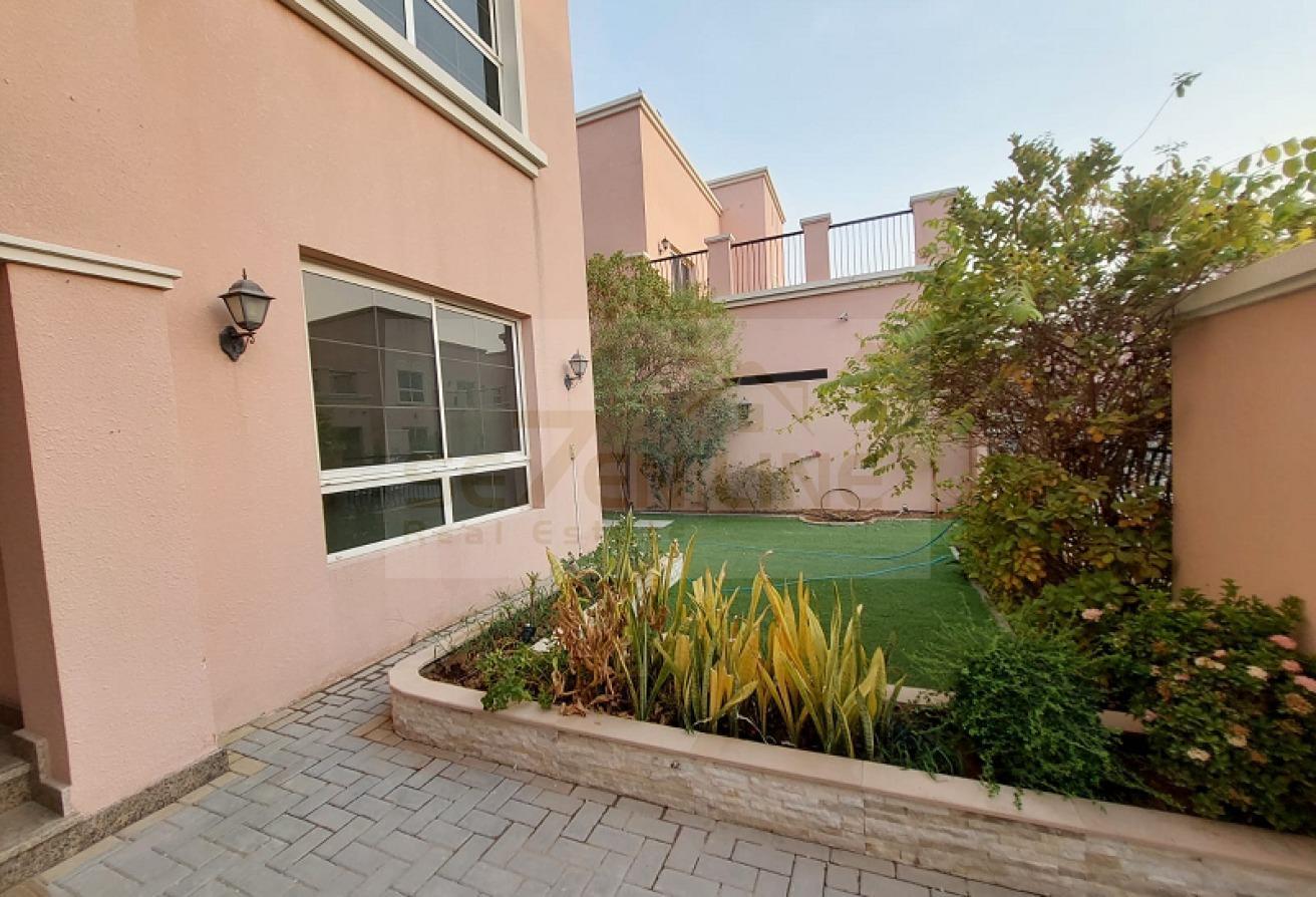 Vacant | 4BR Independent Villa | Private Pool photo 5