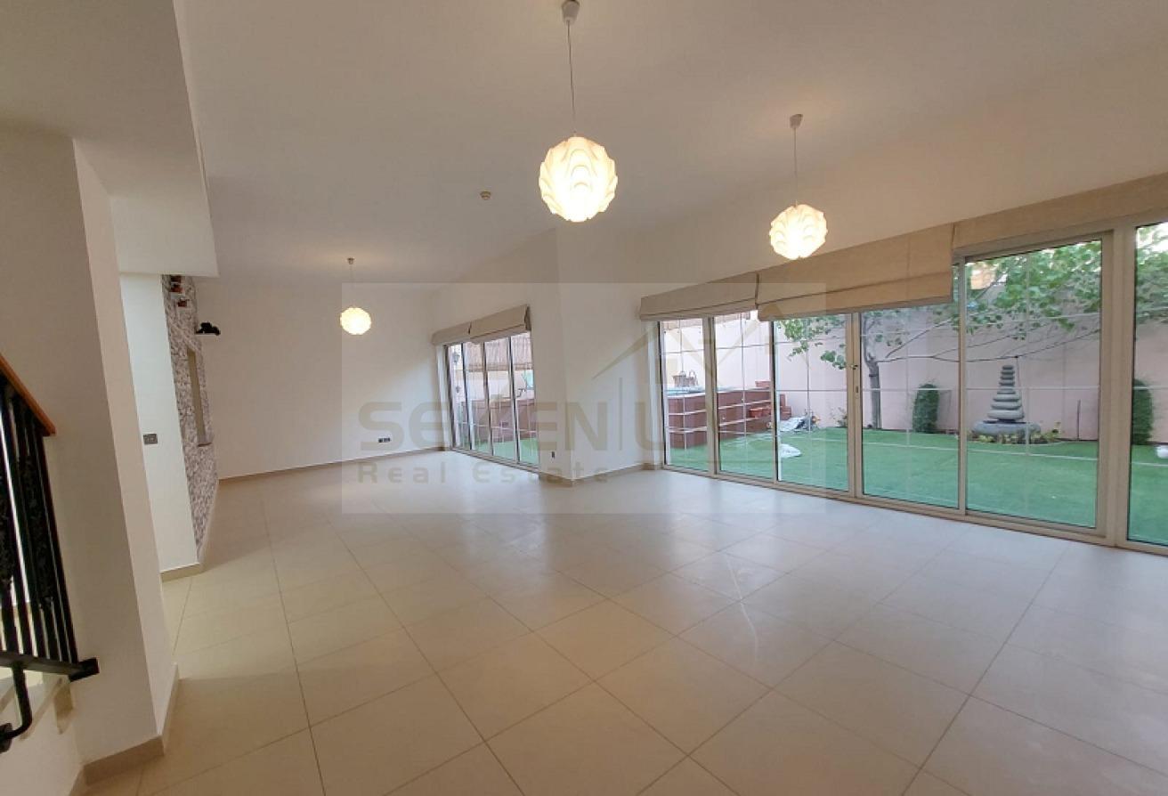 Vacant | 4BR Independent Villa | Private Pool photo 16