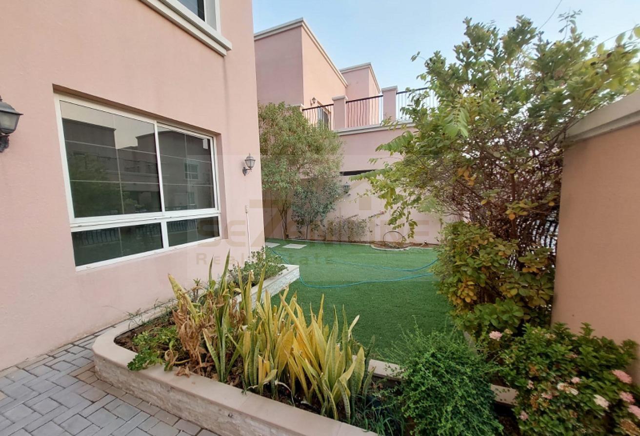 Vacant | 4BR Independent Villa | Private Pool photo 12