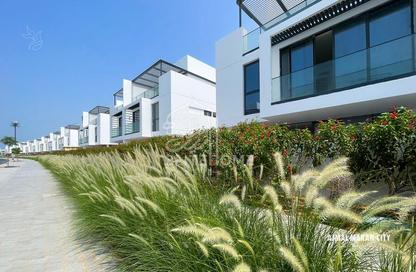 Townhouse - 4 - 5 for sale in Sun Island - Ajmal Makan City - Sharjah Waterfront City - Sharjah
