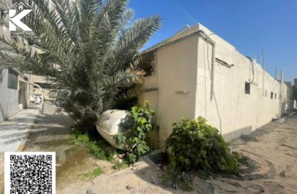 Villa - 5 Bedrooms - 4 Bathrooms for sale in Al Rumailah 2 - Al Rumaila - Ajman