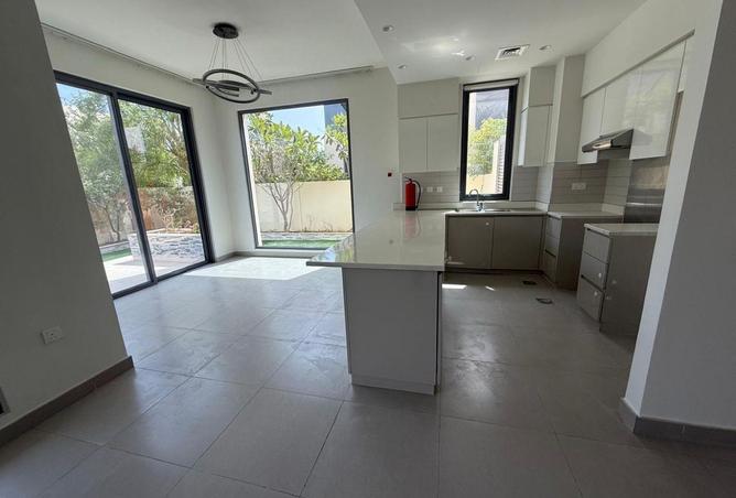 79002363 - Property Main Image