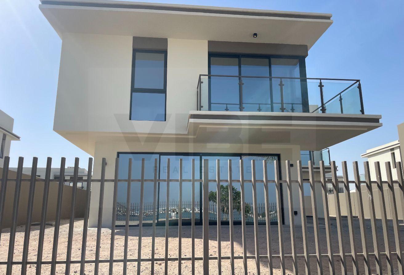 5 Bed Villa I Direct Beach Front I Wynn View