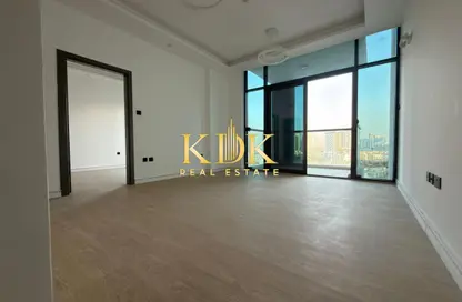 Apartment - 1 Bedroom - 2 Bathrooms for rent in Central Park Tower - District 12 - Jumeirah Village Circle - Dubai