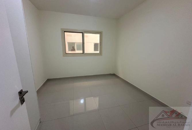 90924105 - Property Image 3