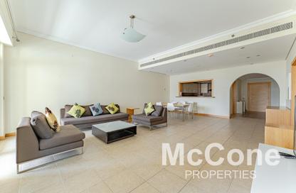 Apartment - 4 Bedrooms - 3 Bathrooms for rent in Al Das - Shoreline Apartments - Palm Jumeirah - Dubai