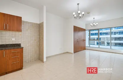 شقة - 1 حمام للايجار في سكاي كورتس تاور A - أبراج سكاي كورتس - مجمع دبي ريزيدنس - دبي لاند - دبي