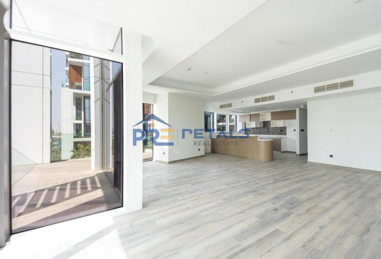 Huge Balcony | Unfurnished | Dubai Frame View photo 23