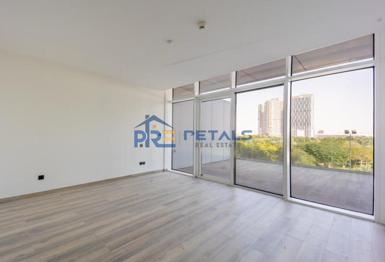 Huge Balcony | Unfurnished | Dubai Frame View photo 14