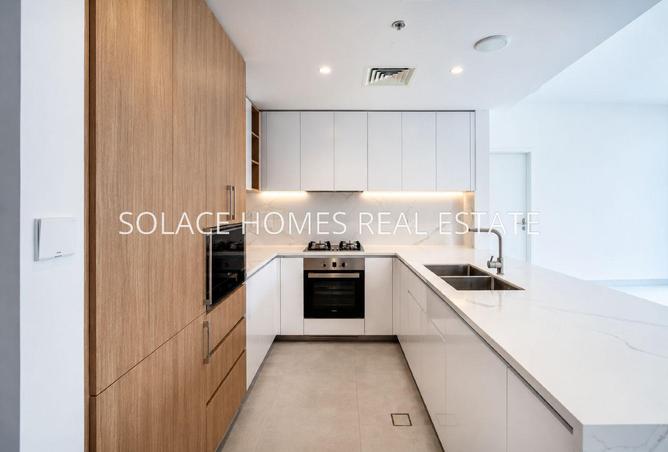 98241596 - Property Image 3