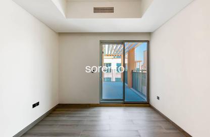 Townhouse - 4 - 6 for sale in Nice - Damac Lagoons - Dubai