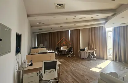 مكتب - غرفة نوم للايجار في برج بارك لين - الخليج التجاري - دبي