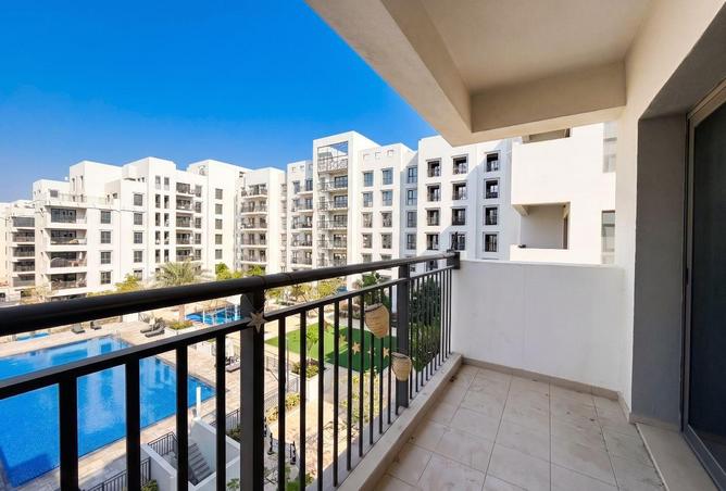 SPACIOUS 3BR | SEMI-CLOSED KITCHEN | WATER VIEW
