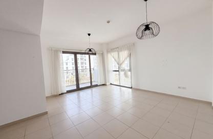Apartment - 3 - 4 for sale in Zahra Apartments 2B - Zahra Apartments 2 - Zahra Apartments - Town Square - Dubai Apartment - 3 - 4 for sale in Zahra Apartments 2B - Zahra Apartments 2 - Zahra Apartments - Town Square - Dubai