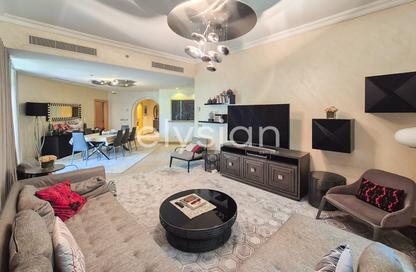 Apartment - 3 - 4 for rent in Jash Hamad - Shoreline Apartments - Palm Jumeirah - Dubai