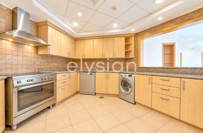 Apartment - 3 - 4 for rent in Jash Hamad - Shoreline Apartments - Palm Jumeirah - Dubai