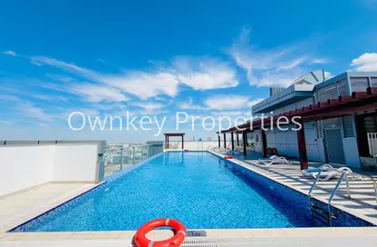 Apartment - 2 Bedrooms - 3 Bathrooms for rent in Titanium Tower - Al Karama - Dubai