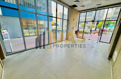 Shop - Studio - 1 for rent in Haas Building - Jumeirah Garden City - Al Satwa - Dubai