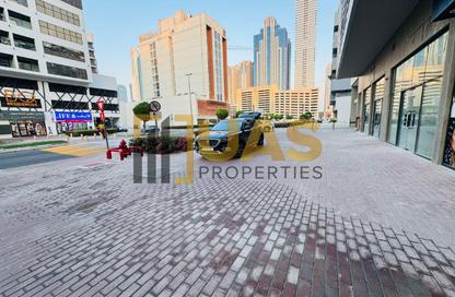 Shop - Studio - 1 for rent in Haas Building - Jumeirah Garden City - Al Satwa - Dubai