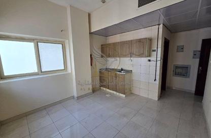 Apartment - Studio - 1 for rent in Al Nabaa Building - Al Naba'ah - Al Sharq - Sharjah