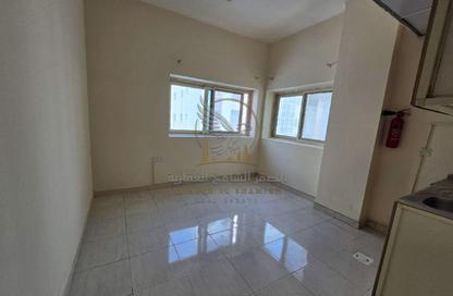 Apartment - Studio - 1 for rent in Al Nabaa Building - Al Naba'ah - Al Sharq - Sharjah