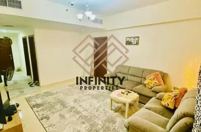 شقة - غرفة نوم - 2 حمامات للبيع في أورينت تاور 2 - أورينت تاور - البستان - عجمان