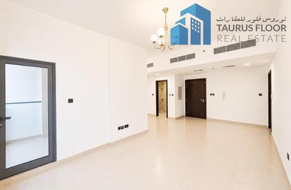 Apartment - 2 Bedrooms - 3 Bathrooms for rent in Bayt Al Muraqqabat 03 - Al Muraqqabat - Deira - Dubai