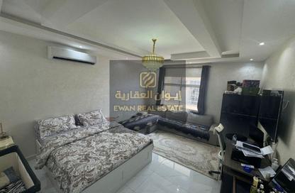 طابق كامل - 2 غرف نوم - 3 حمامات للايجار في 1 الياسمين - الياسمين - عجمان