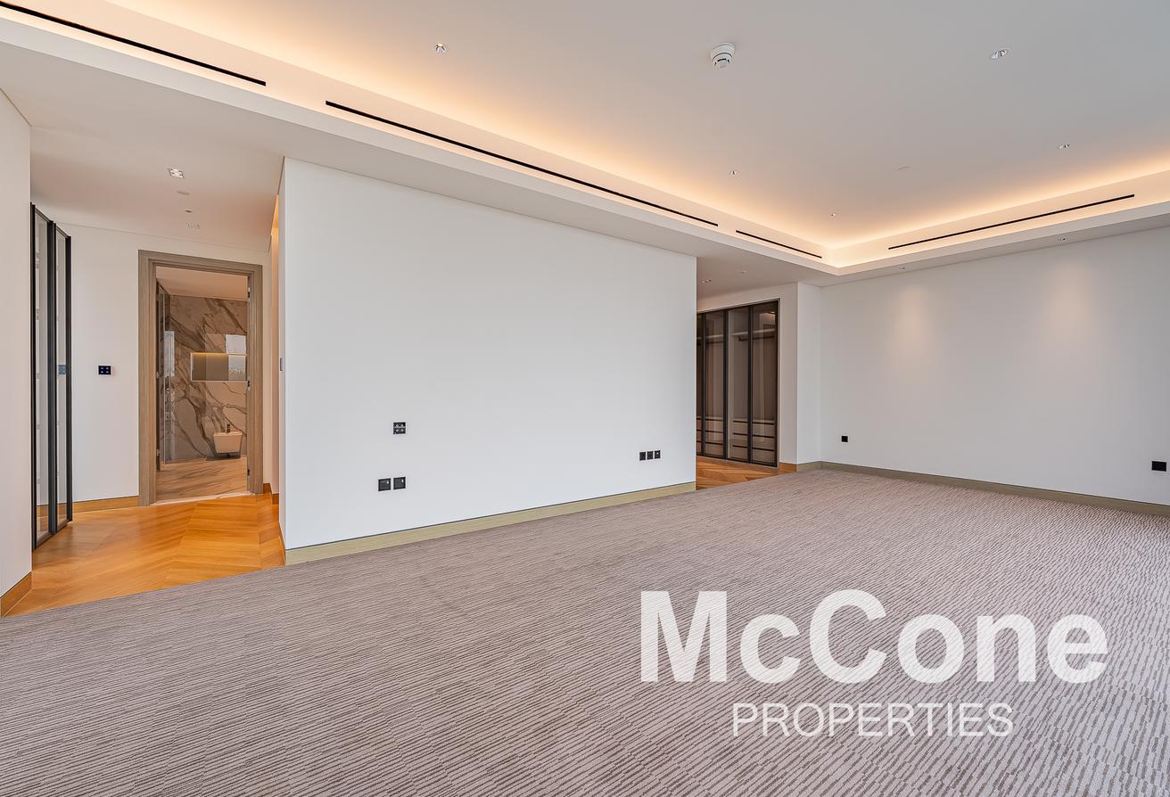 1 Series | Palm View | Negotiable | Call Now photo 10