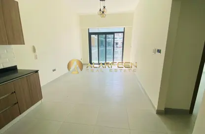 شقة - غرفة نوم - 2 حمامات للايجار في برج ريزيدنس 3 - ارجان - دبي