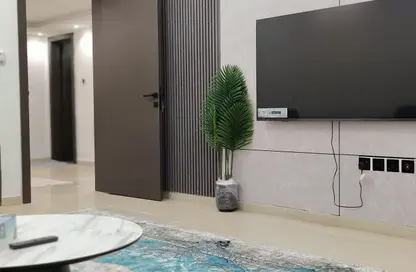 Apartment - 1 Bedroom - 2 Bathrooms for rent in Al Rashidiya Towers - Ajman Downtown - Ajman