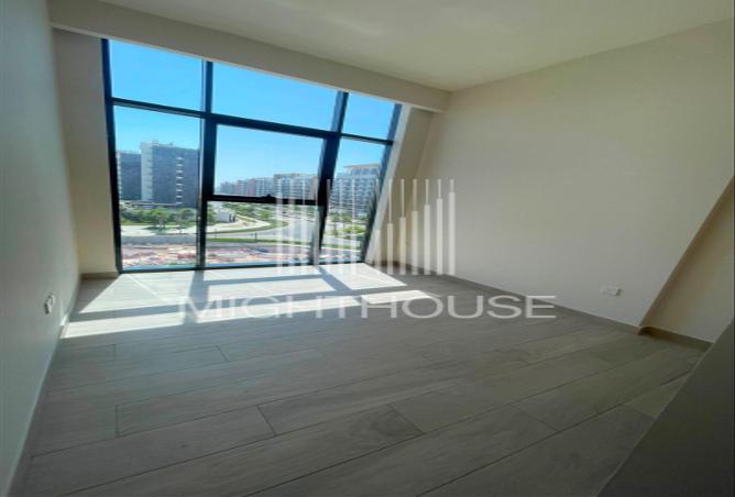 100857282 - Property Image 2