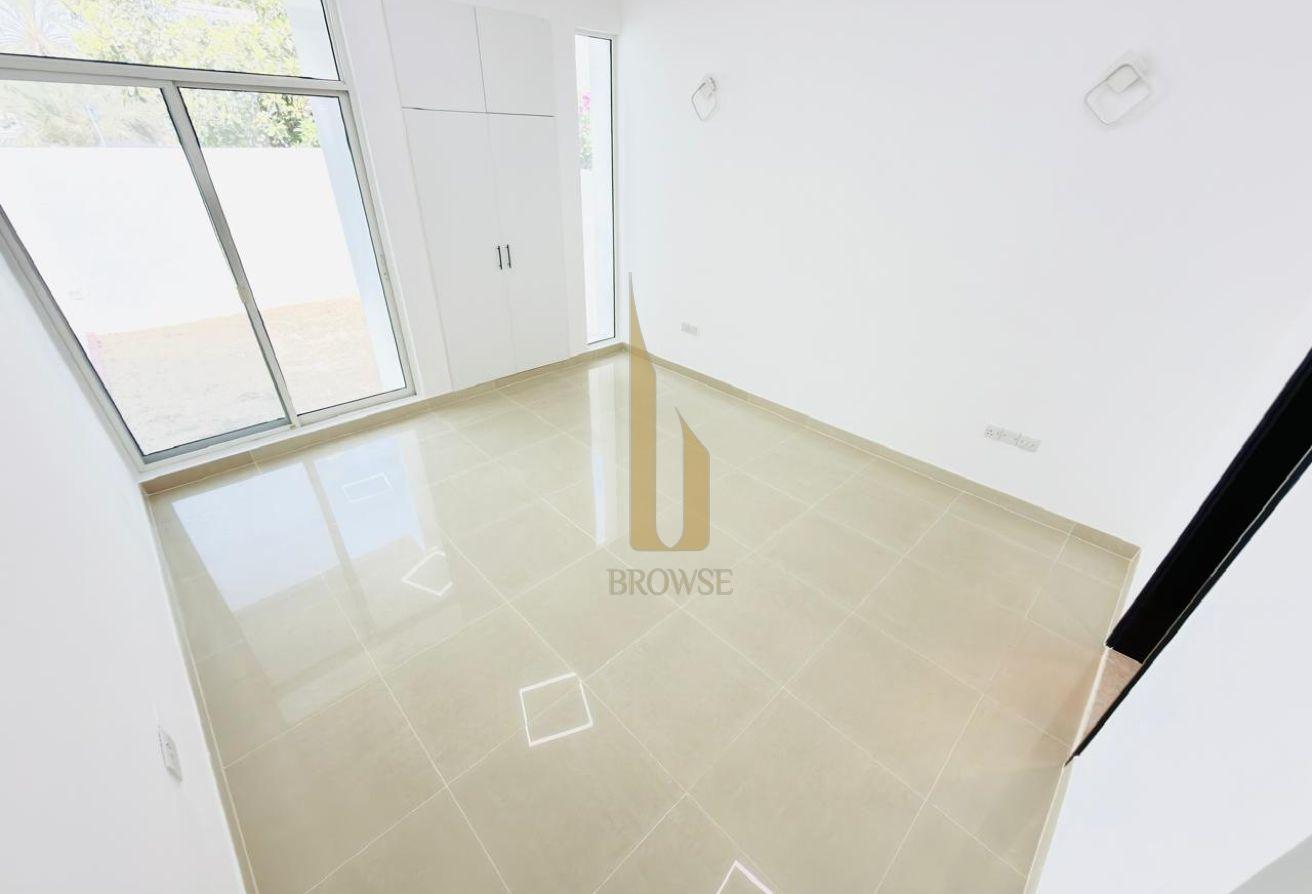Private Garden| Compund 5BR Shared Pool + Gym photo 12