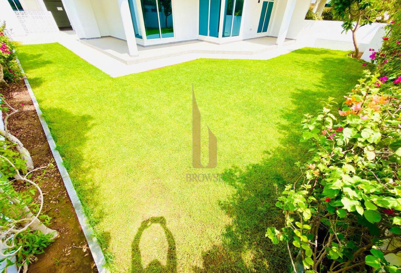 Private Garden| Compund 5BR Shared Pool + Gym photo 5