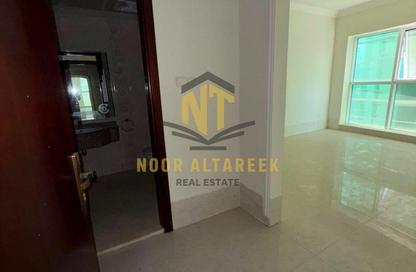 Apartment - 2 Bedrooms - 4 Bathrooms for rent in Qasimia 10 building - Al Mahatta - Al Qasimia - Sharjah