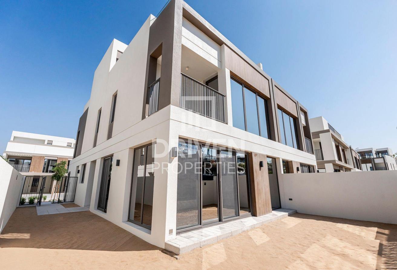Modern Villa | Direct Access to Pool and Gym photo 18