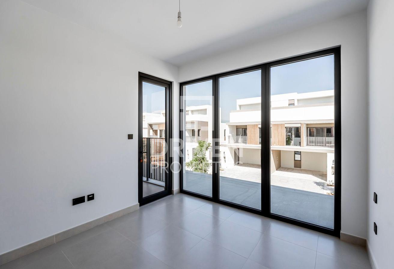 Modern Villa | Direct Access to Pool and Gym photo 15