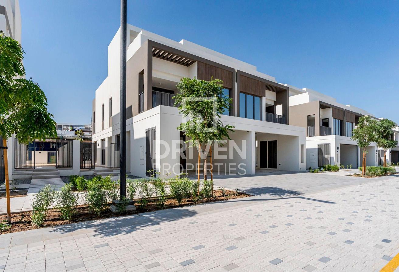 Modern Villa | Direct Access to Pool and Gym photo 12