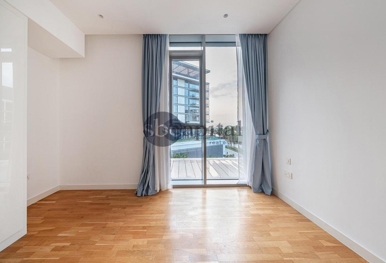Available Now | Unfurnished | Great Condition photo 8