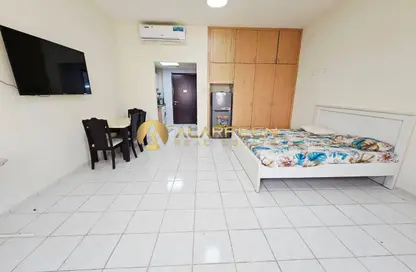 Apartment - 1 Bathroom for rent in Building U13 - Italy Cluster - International City - Dubai