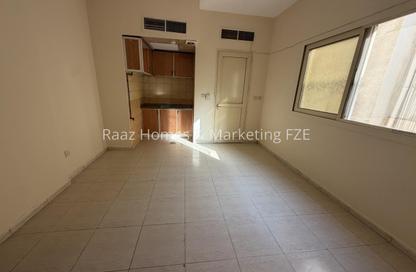 Apartment - Studio - 1 for rent in Dar Al Aman 33 - Bu Tina - Al Sharq - Sharjah Apartment - Studio - 1 for rent in Dar Al Aman 33 - Bu Tina - Al Sharq - Sharjah