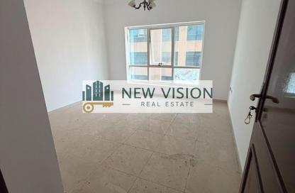 Apartment - 3 - 4 for rent in Al Qasba Plaza Building - Al Majaz 3 - Al Majaz - Sharjah
