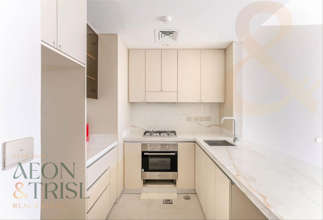 Spacious & Bright | 2 Bedroom + Maids | Furjan photo 3